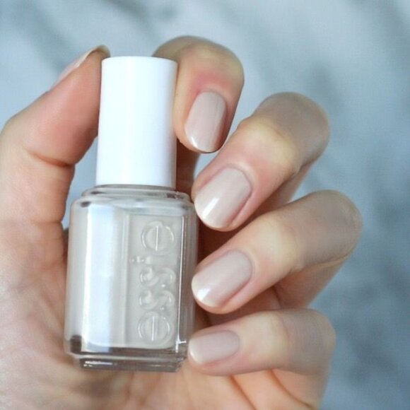 Essie PASS-PORT TO SAIL #1503 Nail Polish Lacquer - Picture 4 of 7